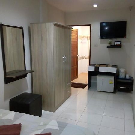 Living Room Guesthouse & Cafe Bar Karon Exterior photo