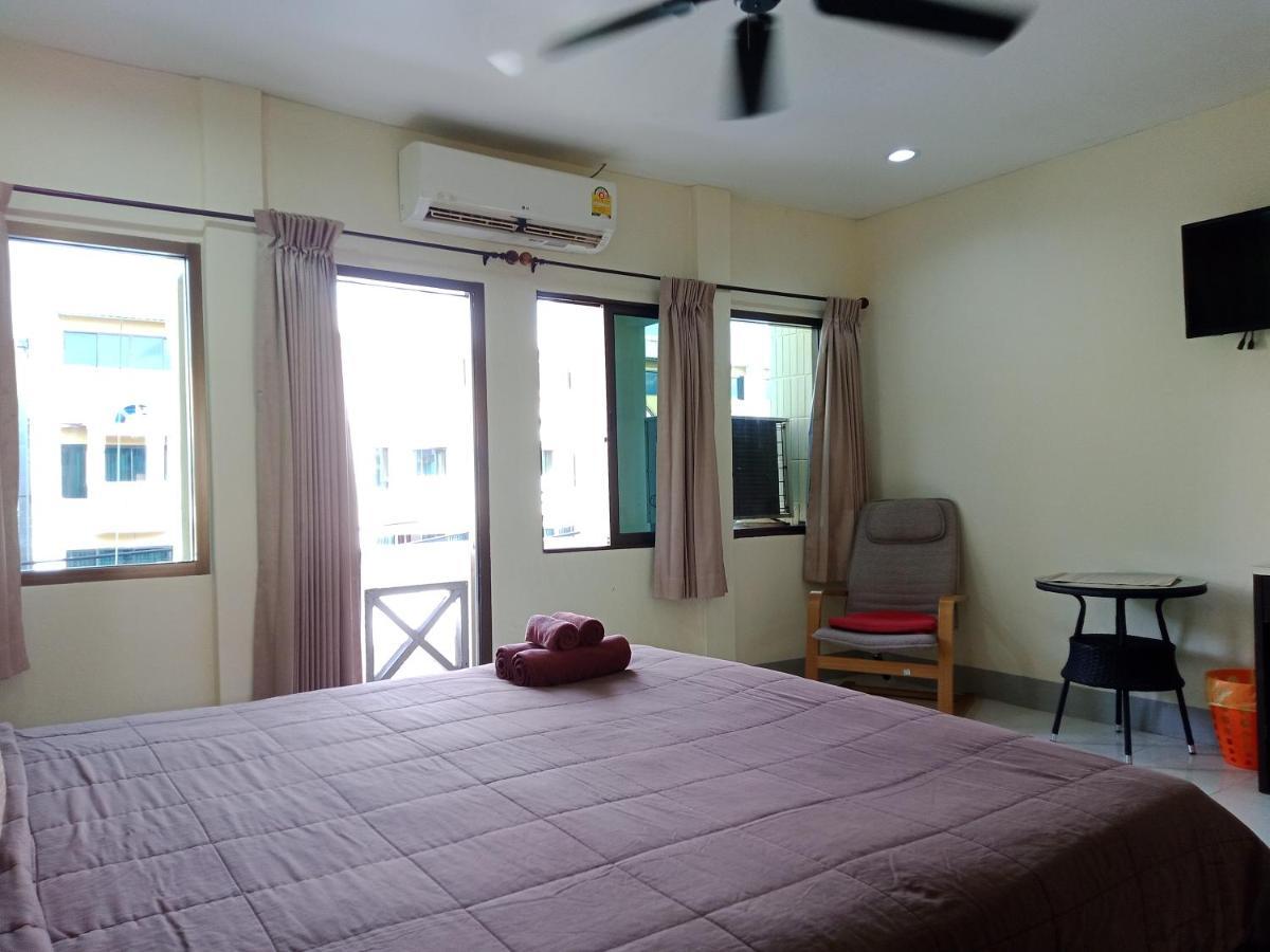 Living Room Guesthouse & Cafe Bar Karon Exterior photo