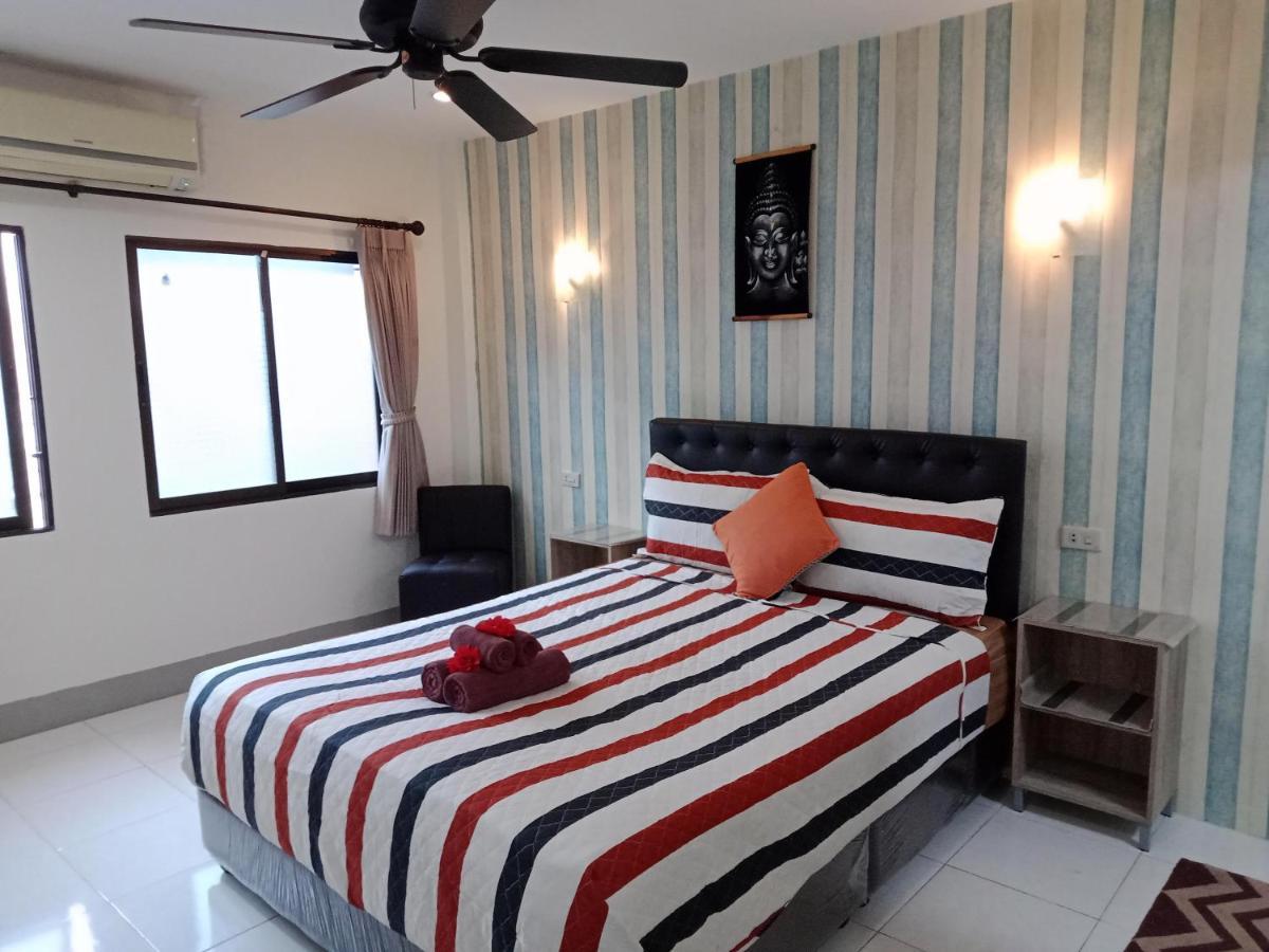 Living Room Guesthouse & Cafe Bar Karon Exterior photo