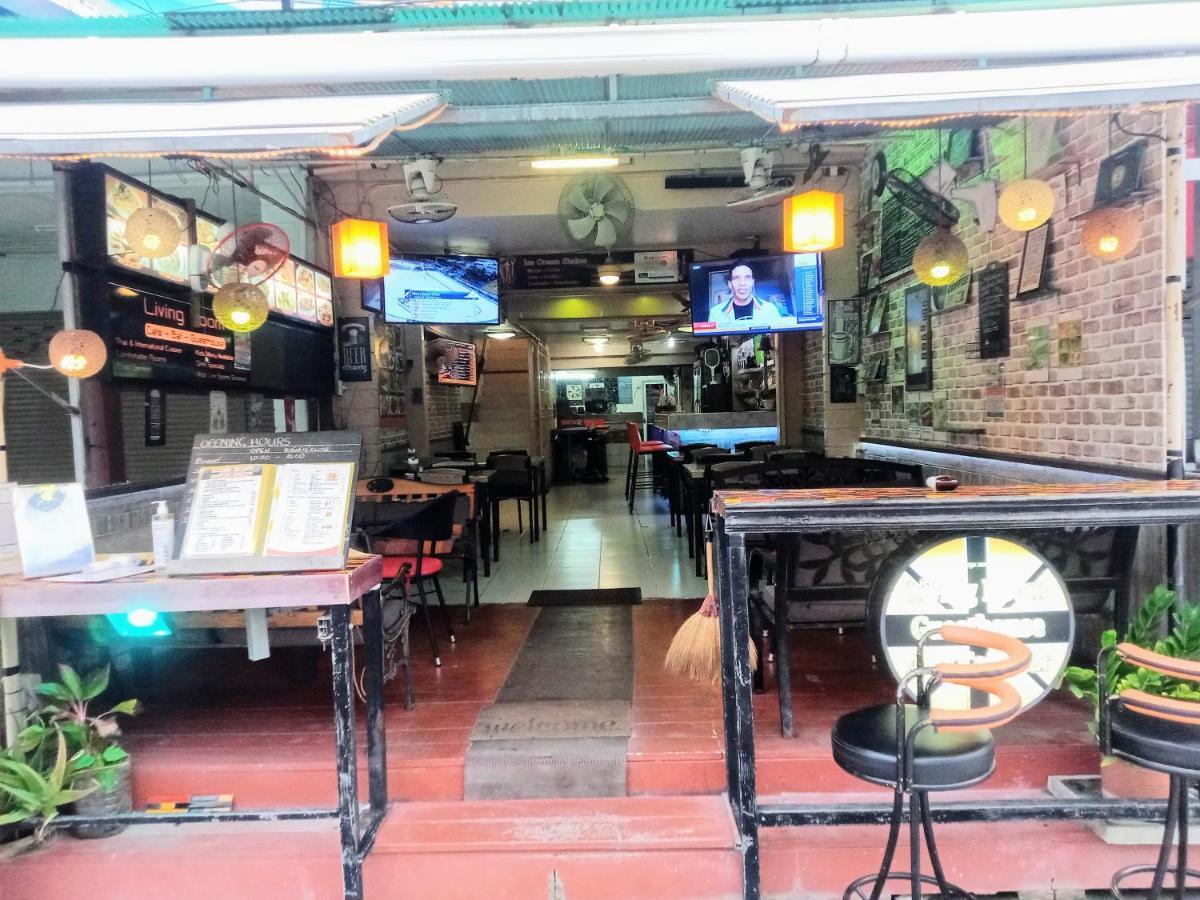 Living Room Guesthouse & Cafe Bar Karon Exterior photo