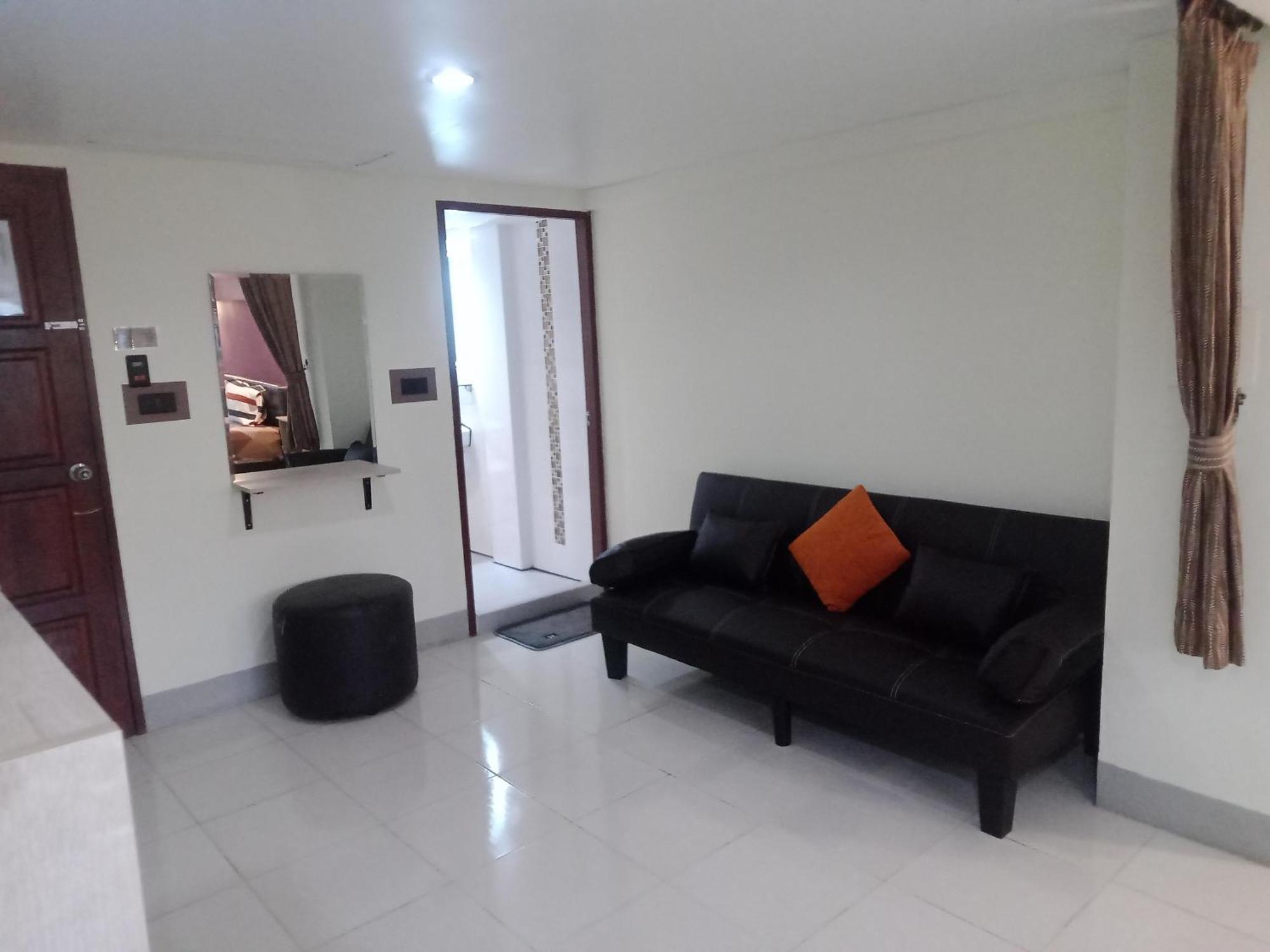 Living Room Guesthouse & Cafe Bar Karon Exterior photo