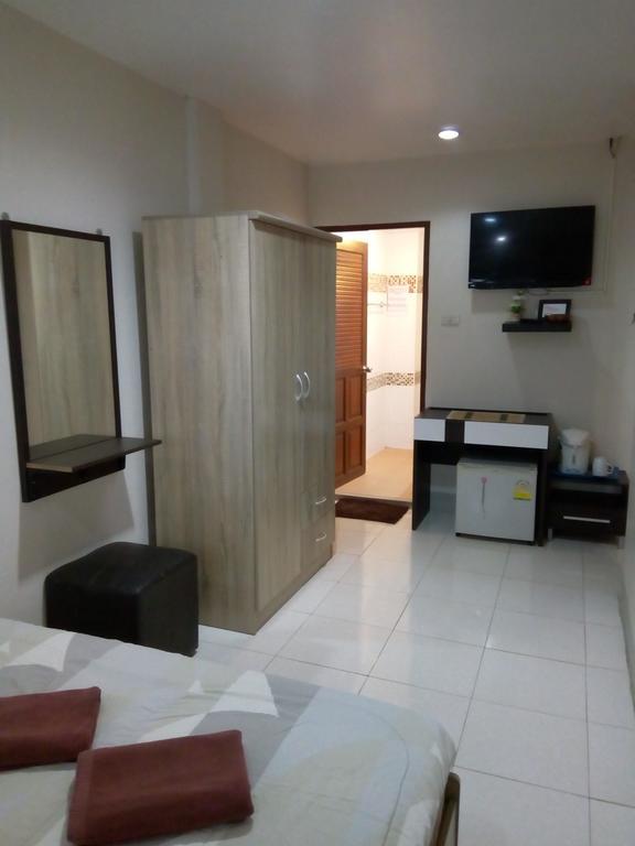 Living Room Guesthouse & Cafe Bar Karon Exterior photo